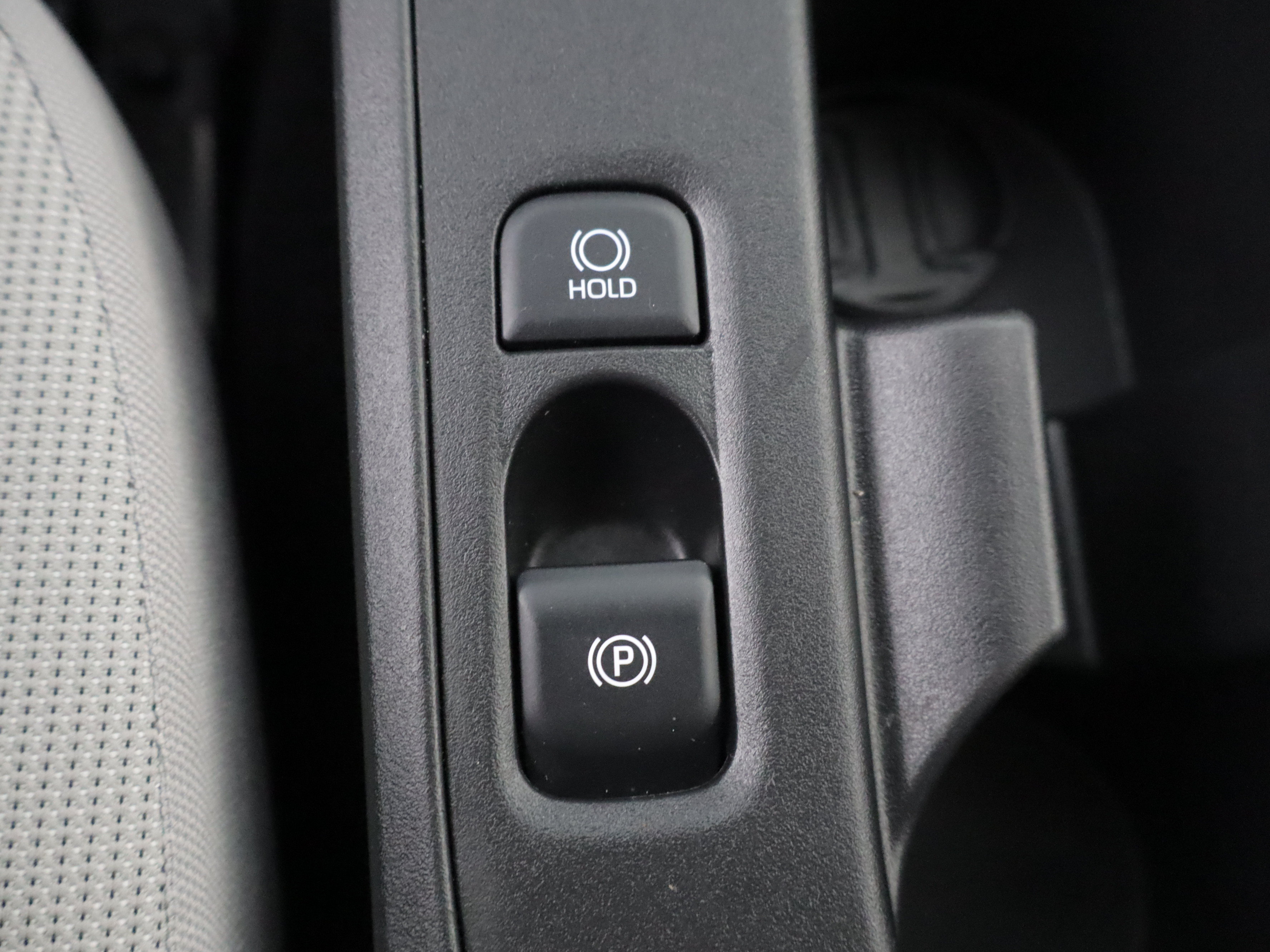 Used 2024 Toyota Corolla LE AWD/4WD image 17