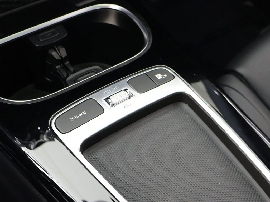 Used 2025 Mercedes-Benz CLA 250 4MATIC image 53