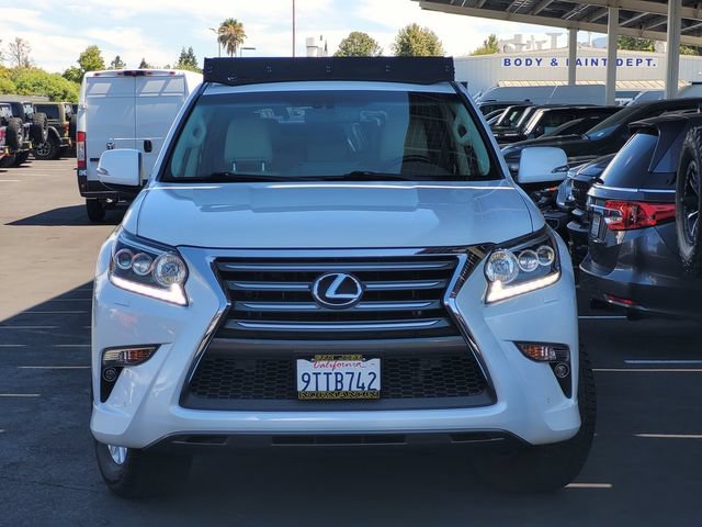 Used 2017 Lexus GX 460 AWD/4WD image 2