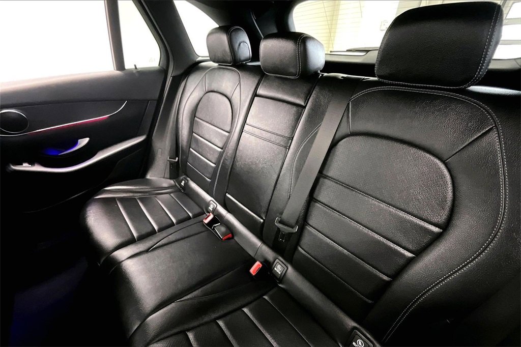 Used 2021 Mercedes-Benz GLC 300 4MATIC image 27