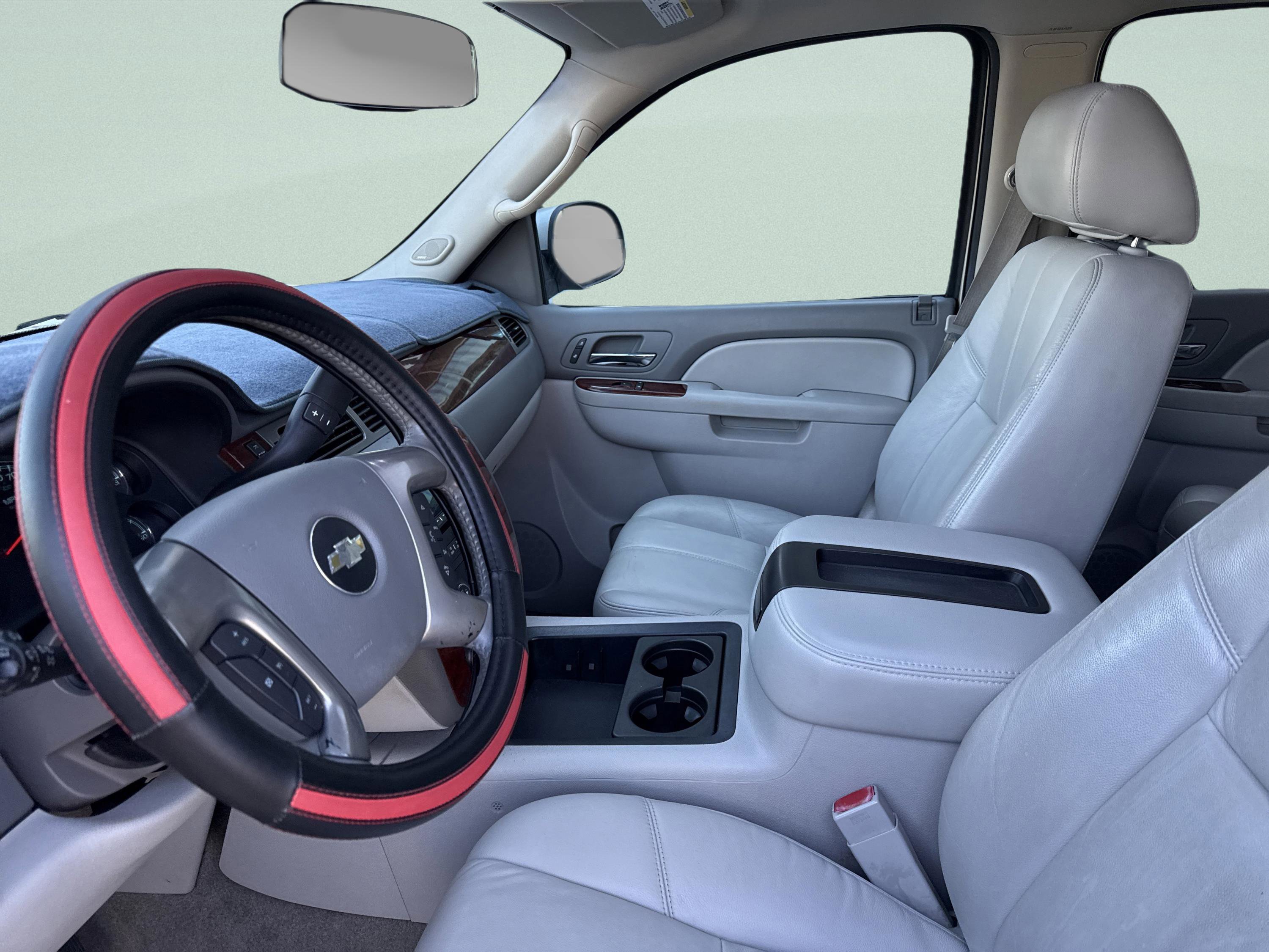 Used 2013 Chevrolet Tahoe LT w/ Luxury Package image 17