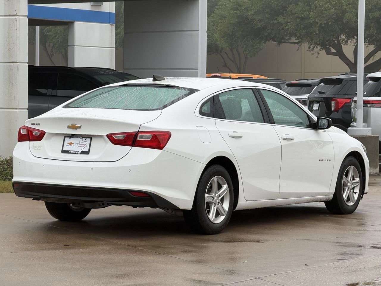 Used 2020 Chevrolet Malibu LS w/ Driver Confidence Package II FWD image 4