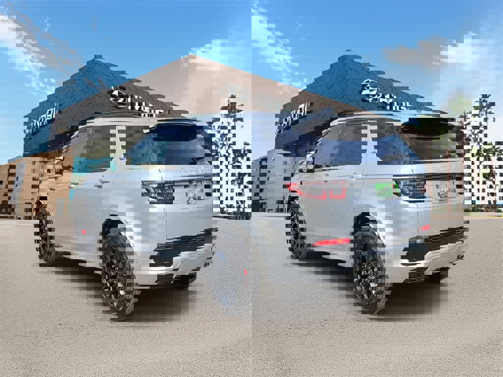 Used 2024 Land Rover Discovery Sport S image 2