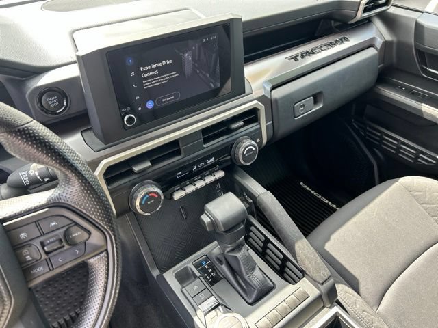 Used 2024 Toyota Tacoma SR5 AWD/4WD image 31