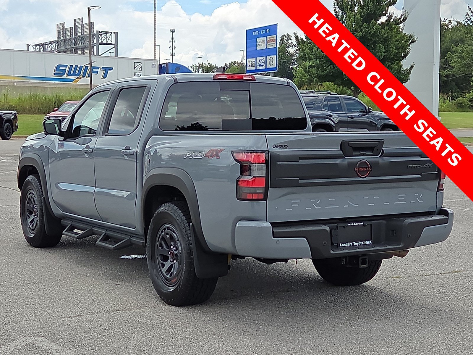 Used 2025 Nissan Frontier PRO-4X w/ Pro Convenience Package AWD/4WD image 4