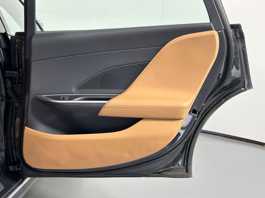 Used 2023 Lucid Air Touring image 12