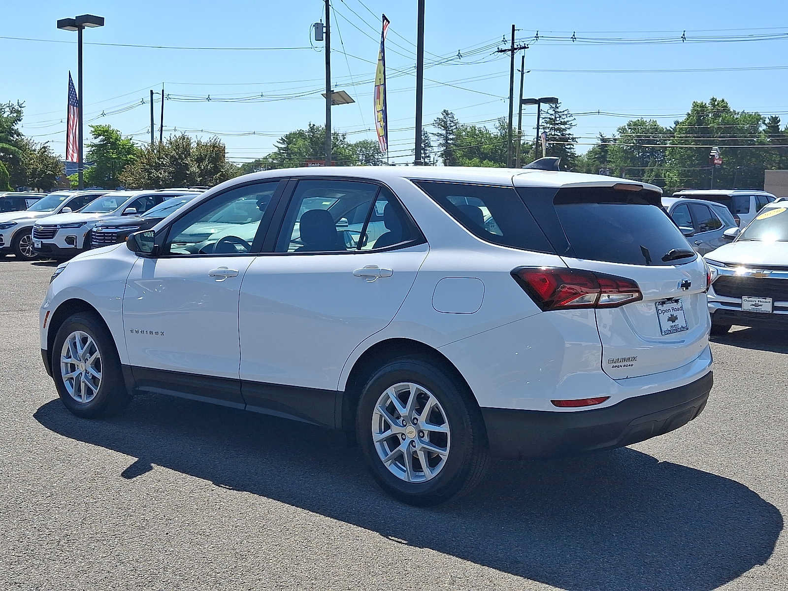 Used 2023 Chevrolet Equinox LS AWD/4WD image 5