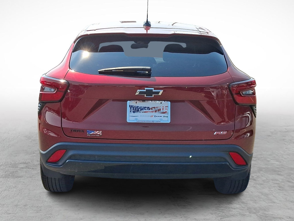 Used 2025 Chevrolet Trax RS image 4