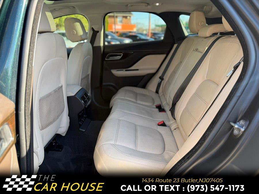 Used 2017 Jaguar F-PACE Prestige image 18