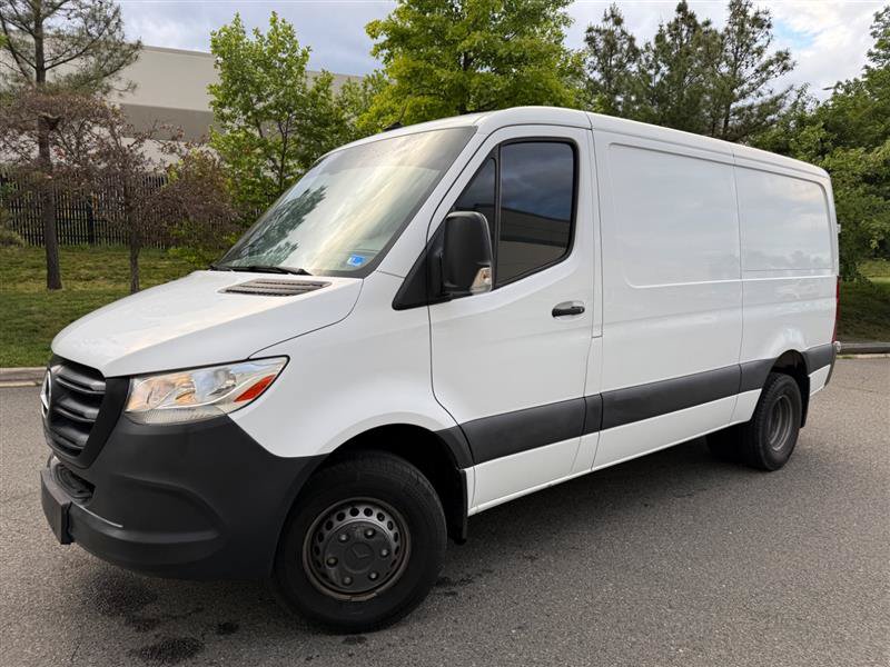 Used 2019 Mercedes-Benz Sprinter 144 Cargo image 2