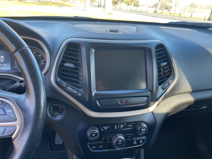 Used 2016 Jeep Cherokee Latitude image 37
