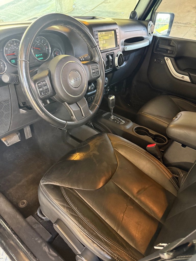 Used 2014 Jeep Wrangler Unlimited Sahara w/ Max Tow Package image 5