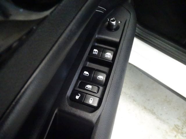 Certified 2023 Jeep Compass High Altitude w/ Driver Assist Group I AWD/4WD image 10