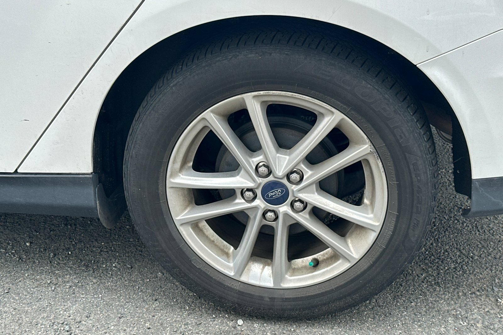 Used 2016 Ford Focus SE FWD image 4