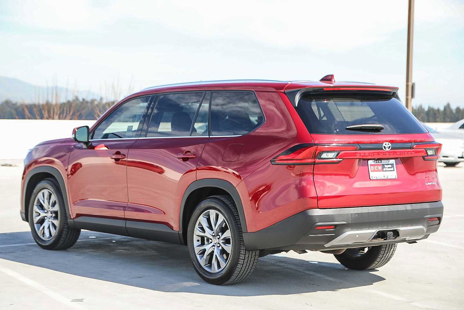 Used 2024 Toyota Grand Highlander Limited image 7