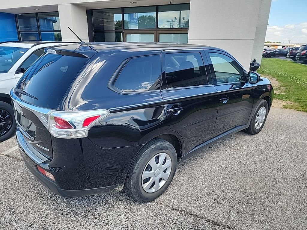 Used 2014 Mitsubishi Outlander ES FWD image 8