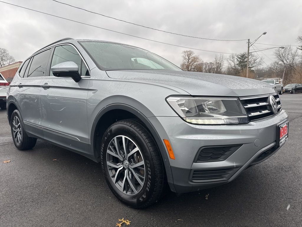 Used 2020 Volkswagen Tiguan SE image 3