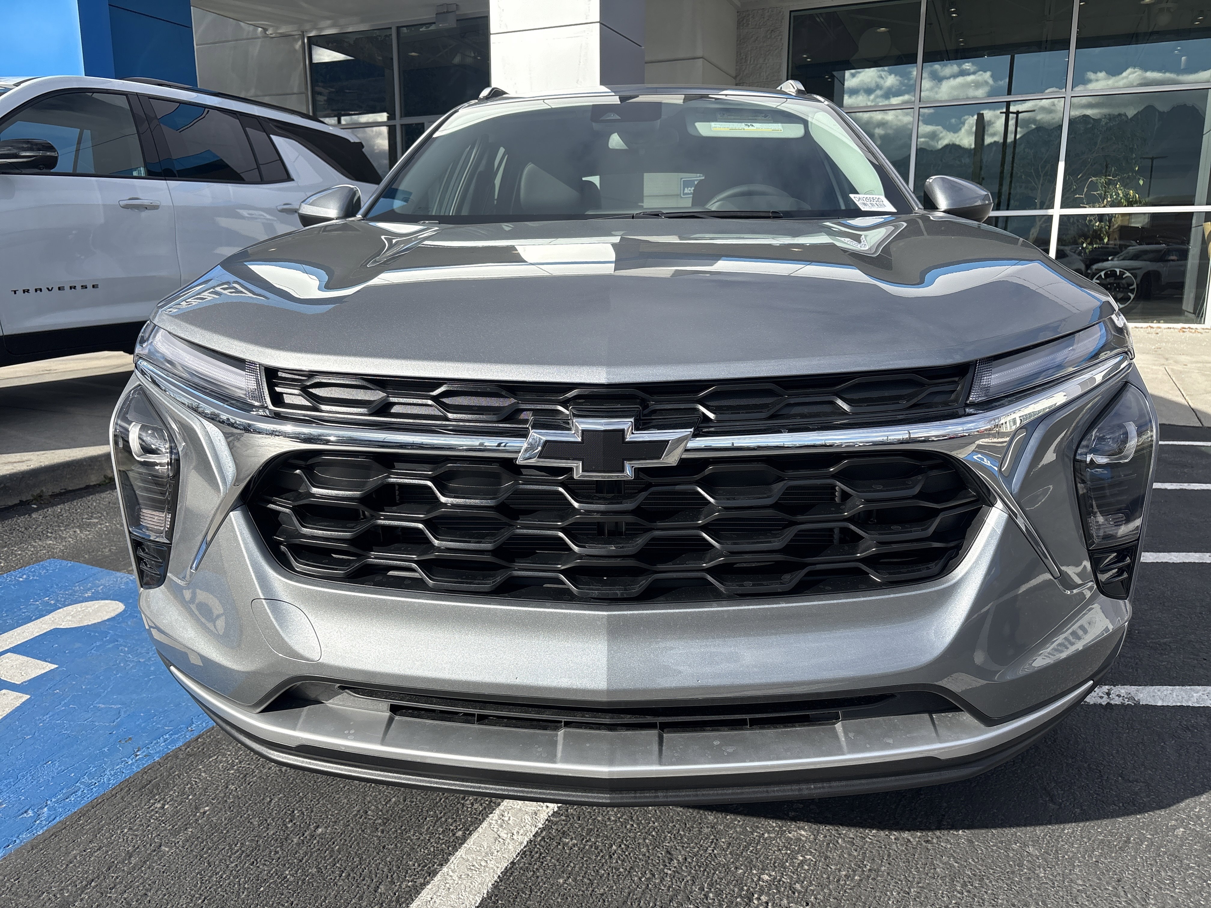 New 2026 Chevrolet Trax LT w/ Driver Confidence Package FWD image 8