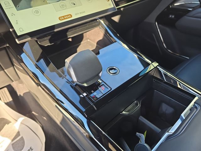 Used 2024 Land Rover Range Rover Sport SE image 24