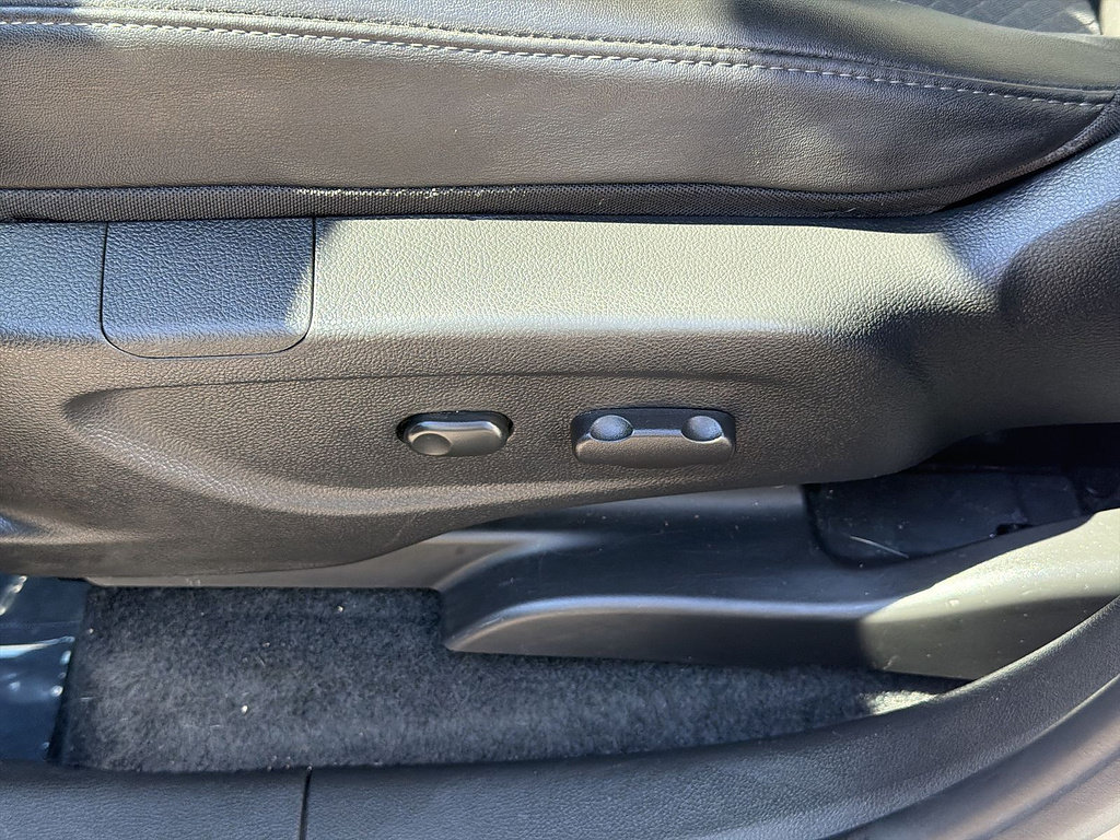 Used 2020 Buick Encore Preferred FWD image 31