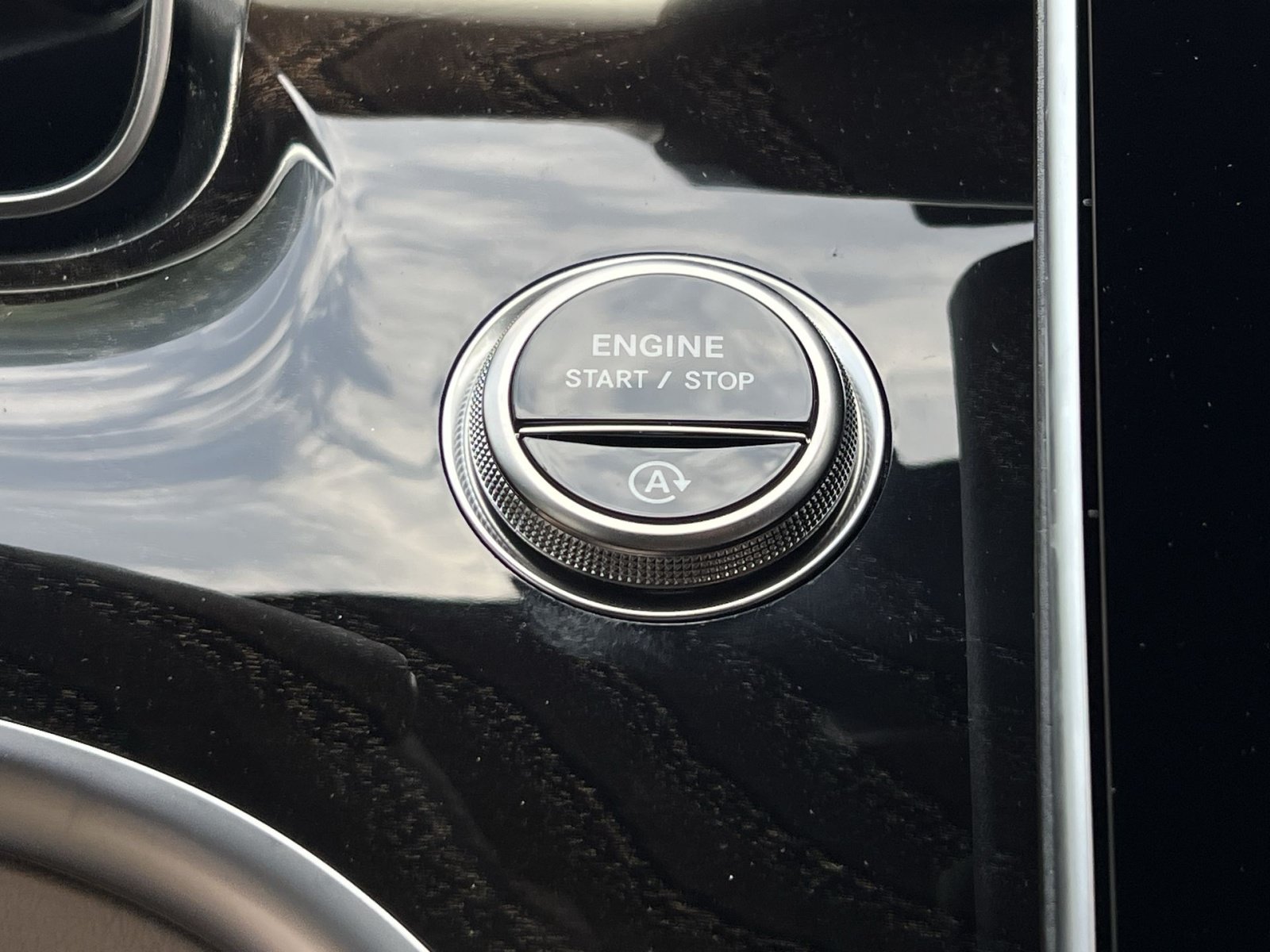 New 2026 Mercedes-Benz C 300 4MATIC Sedan image 38