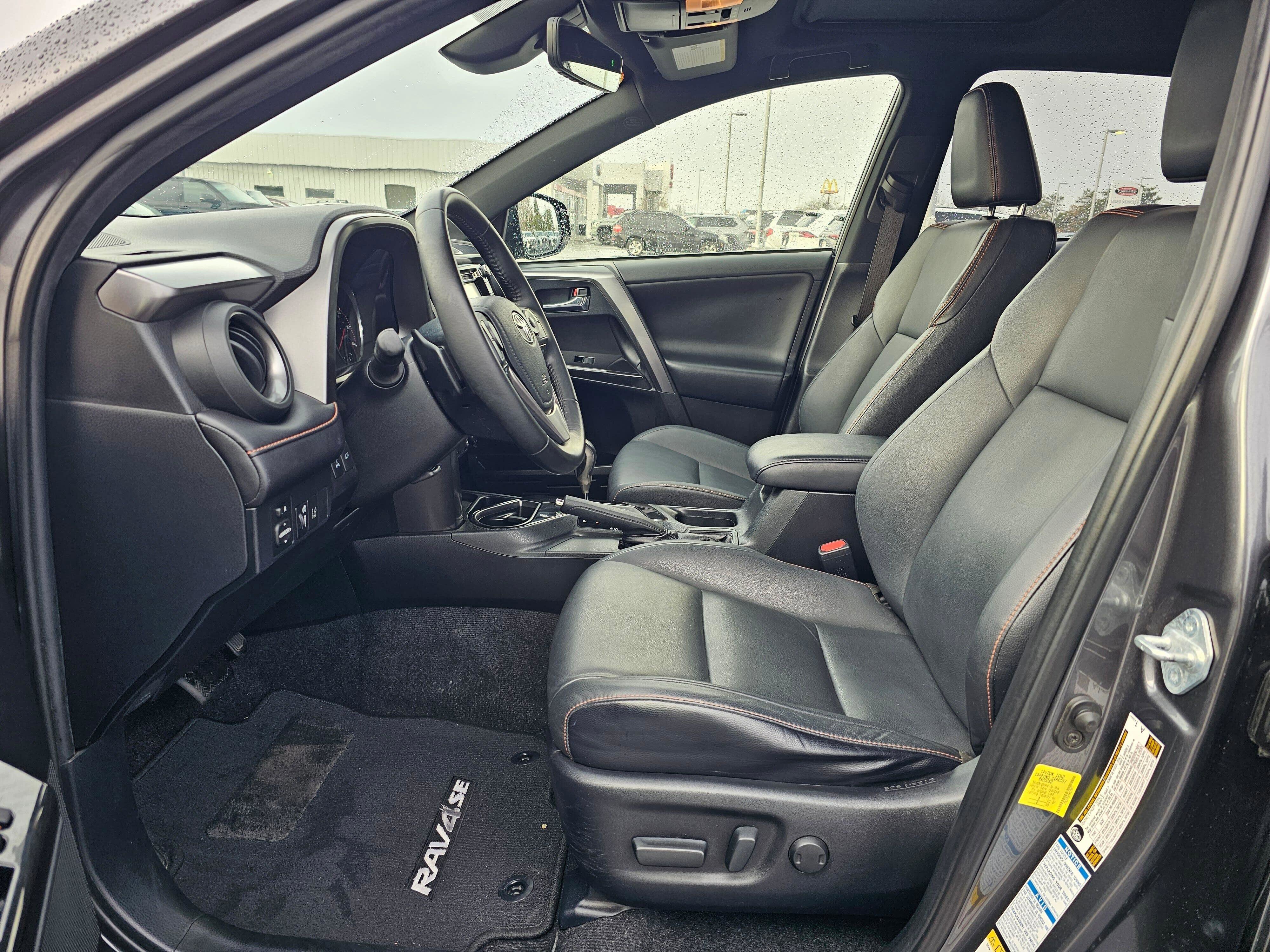 Used 2017 Toyota RAV4 SE w/ Power Extra Value Package AWD/4WD image 19