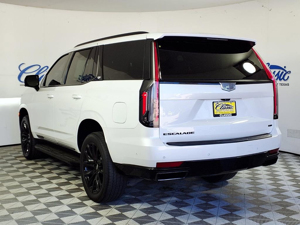 Used 2024 Cadillac Escalade Sport Platinum w/ LPO, ONYX Package image 2