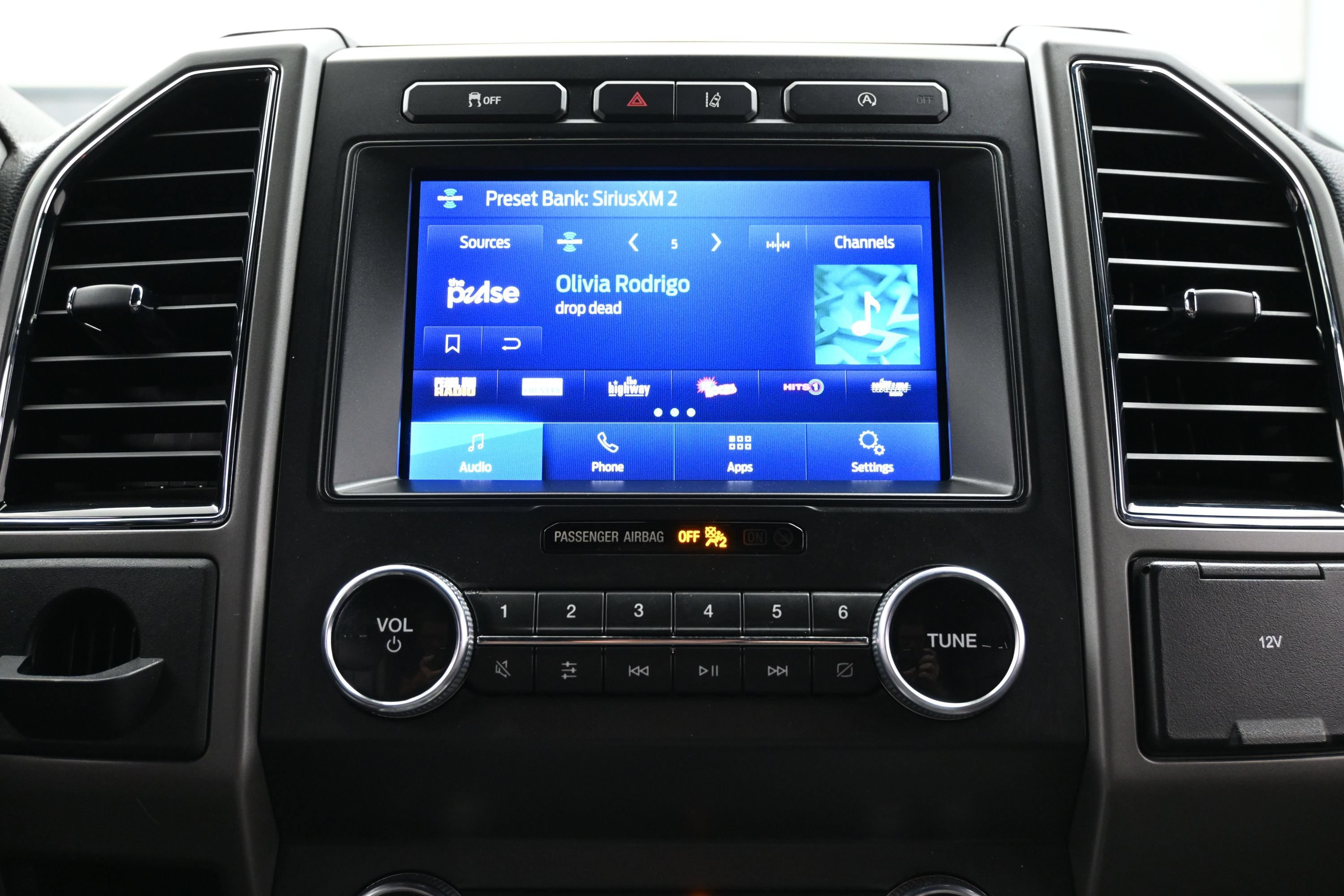 Used 2021 Ford Expedition XLT RWD image 32