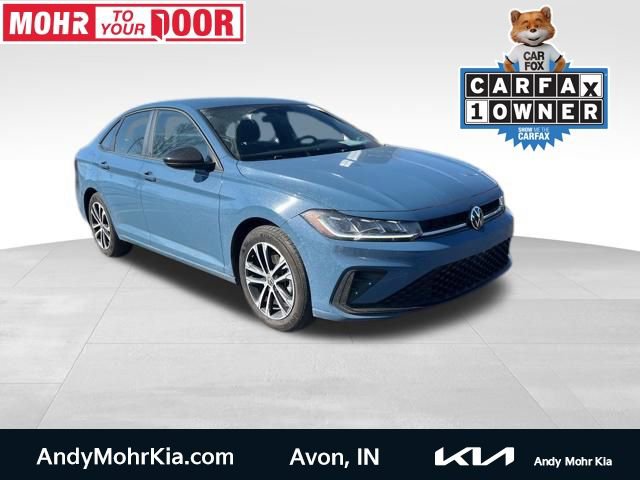 Used 2025 Volkswagen Jetta Sport image 1