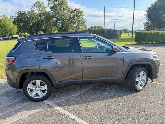 Used 2022 Jeep Compass Latitude w/ Convenience Group image 2