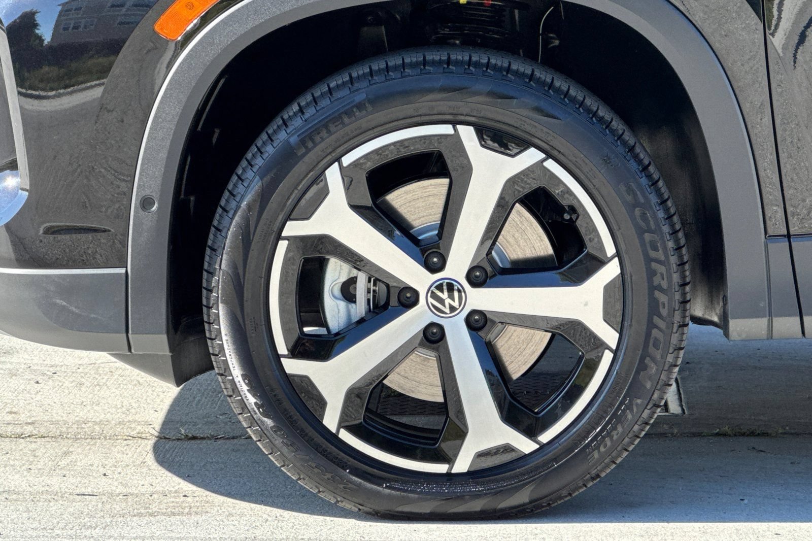 New 2026 Volkswagen Tiguan SE AWD/4WD image 25