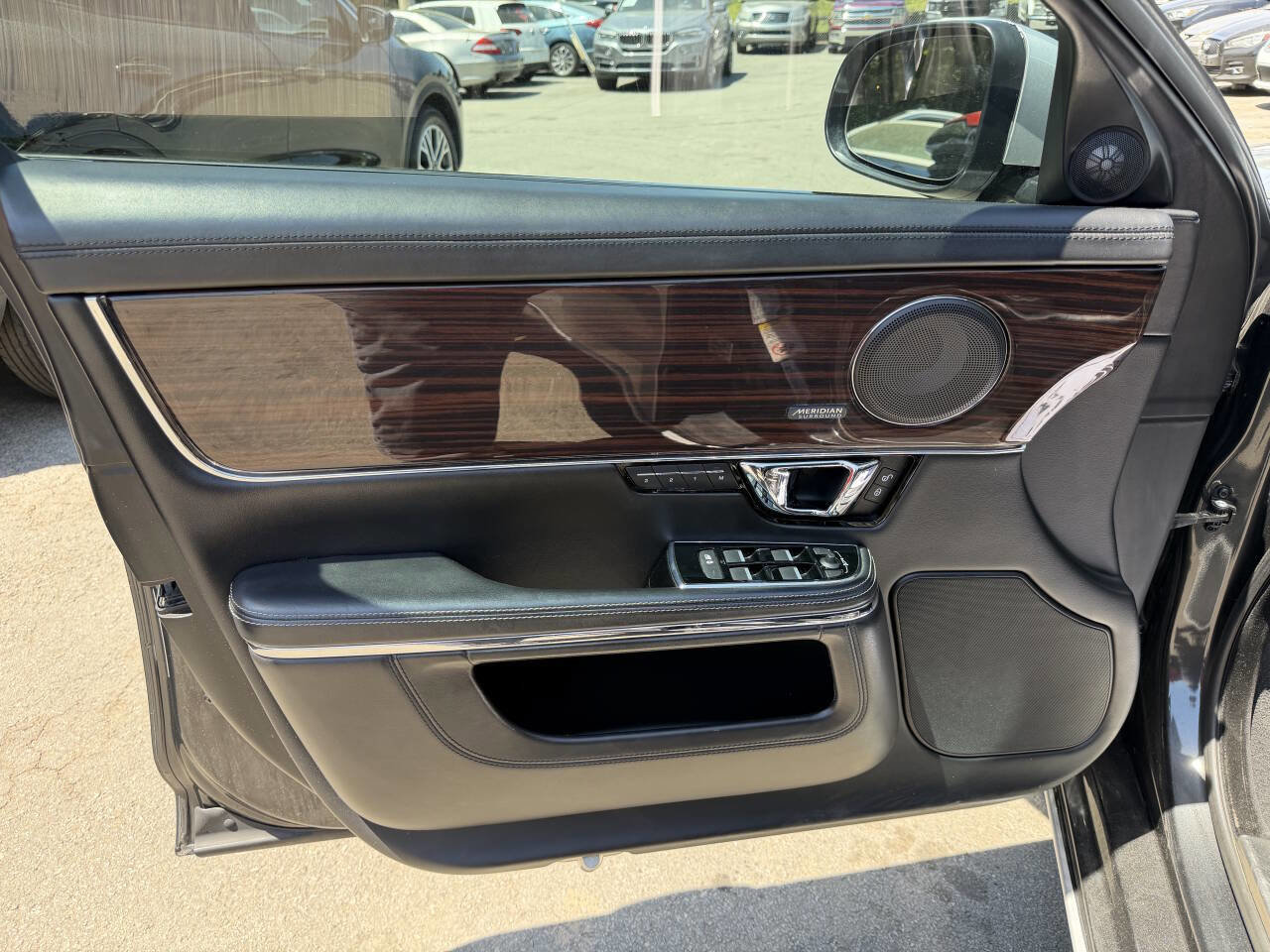 Used 2015 Jaguar XJ L Portfolio AWD/4WD image 8