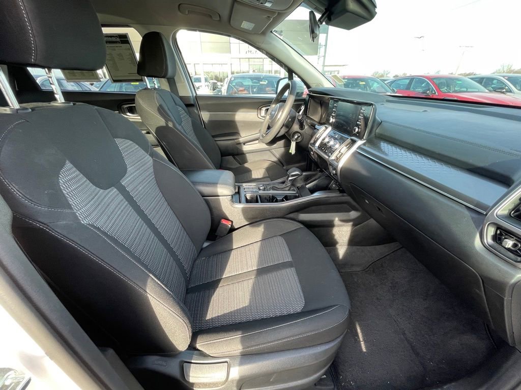 Used 2022 Kia Sorento LX image 26