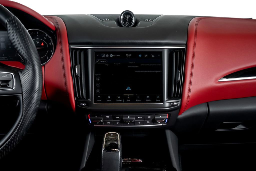 Used 2022 Maserati Levante GT image 34