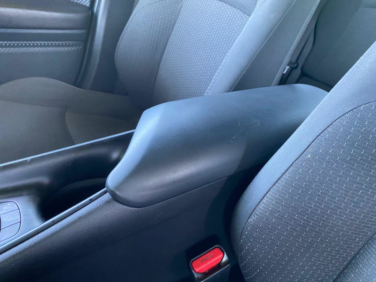 Used 2018 Toyota C-HR XLE FWD image 58