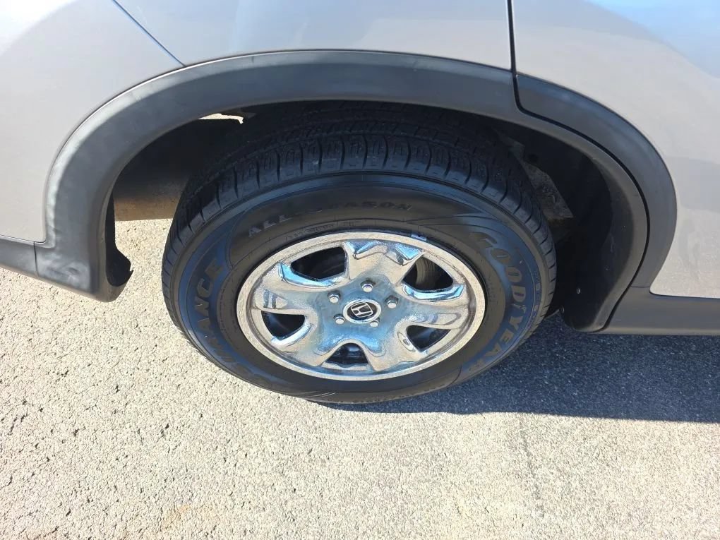 Used 2015 Honda CR-V LX image 16