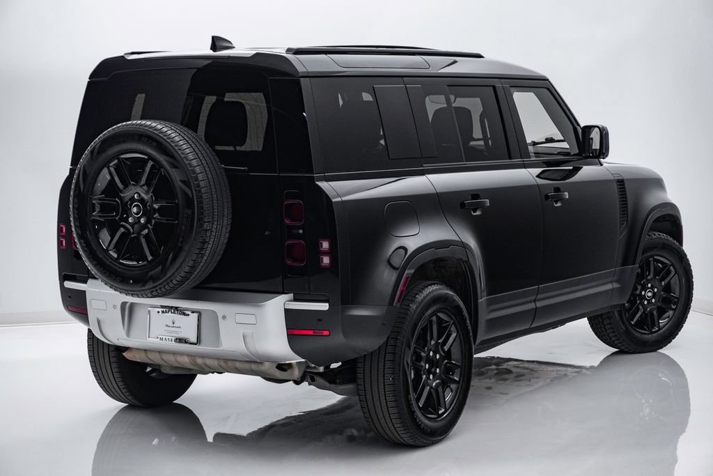 Used 2025 Land Rover Defender 110 S image 11