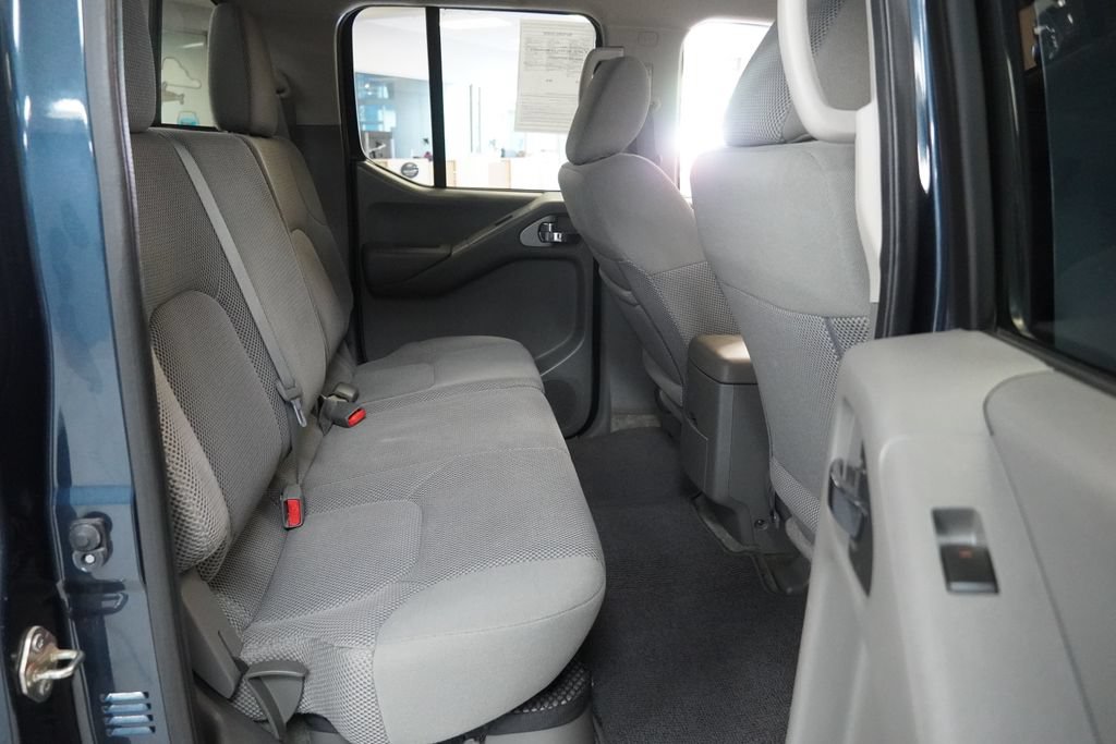 Used 2016 Nissan Frontier SV w/ SV Value Truck Package AWD/4WD image 30
