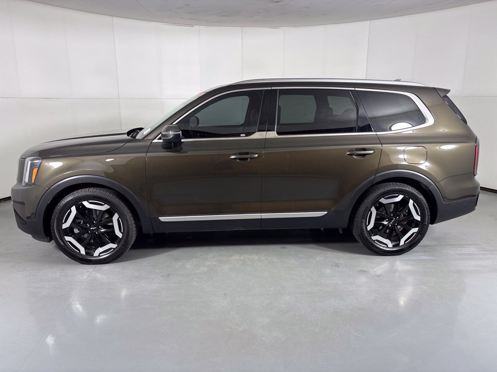 Used 2023 Kia Telluride EX AWD/4WD image 5