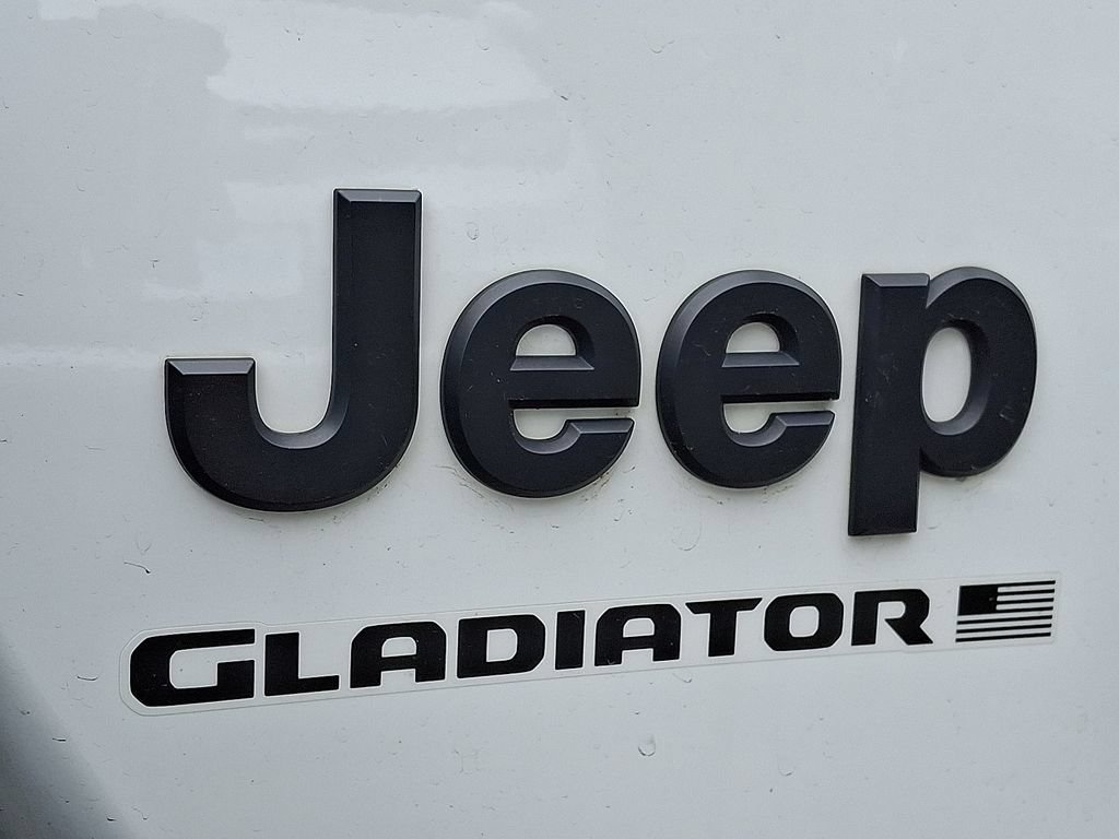 Used 2023 Jeep Gladiator Sport AWD/4WD image 21