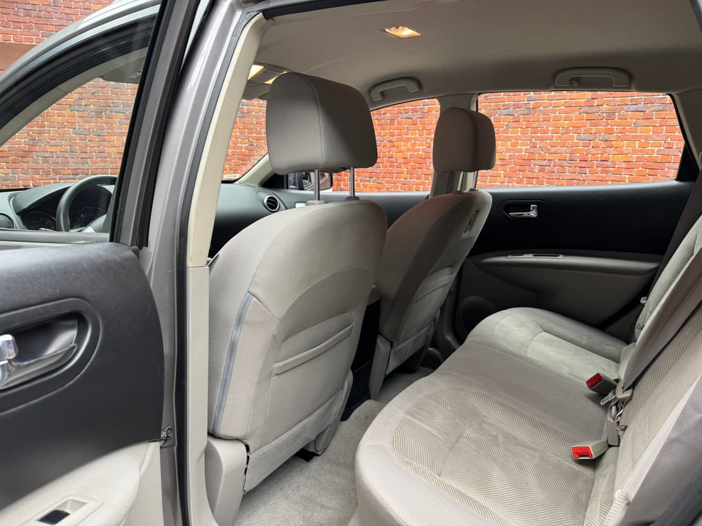 Used 2014 Nissan Rogue S w/ Convenience Package AWD/4WD image 14
