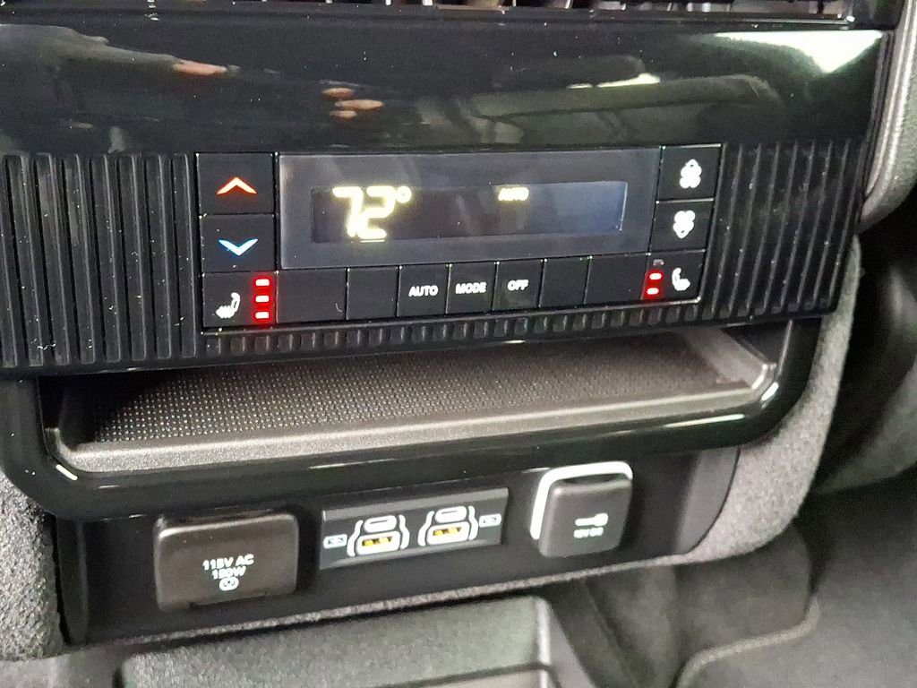 Used 2024 Jeep Wagoneer Series III image 15