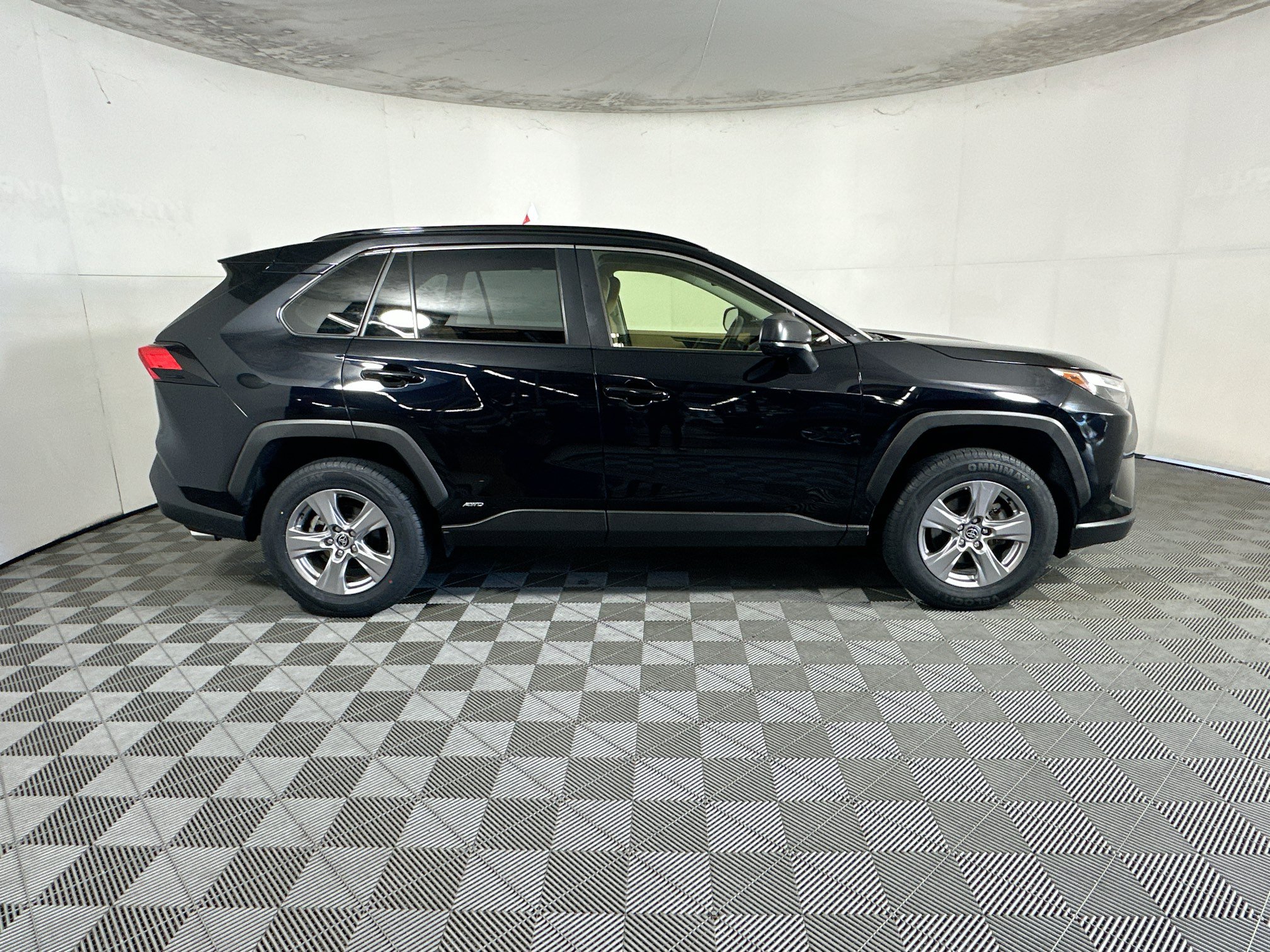 Certified 2023 Toyota RAV4 LE AWD/4WD image 2