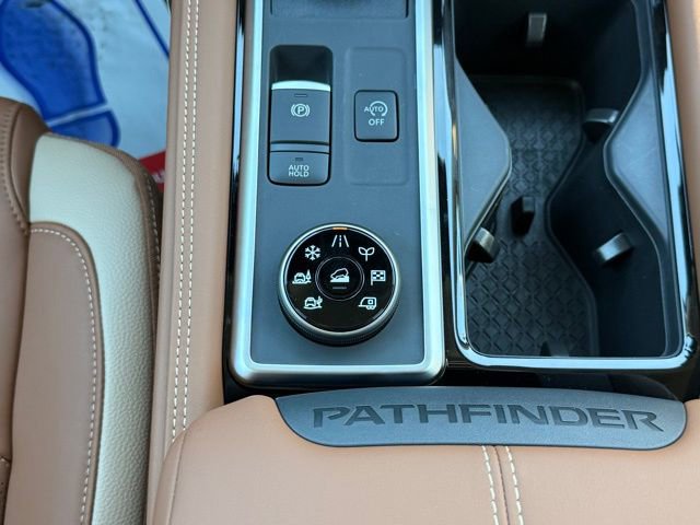 New 2026 Nissan Pathfinder Platinum AWD/4WD image 30