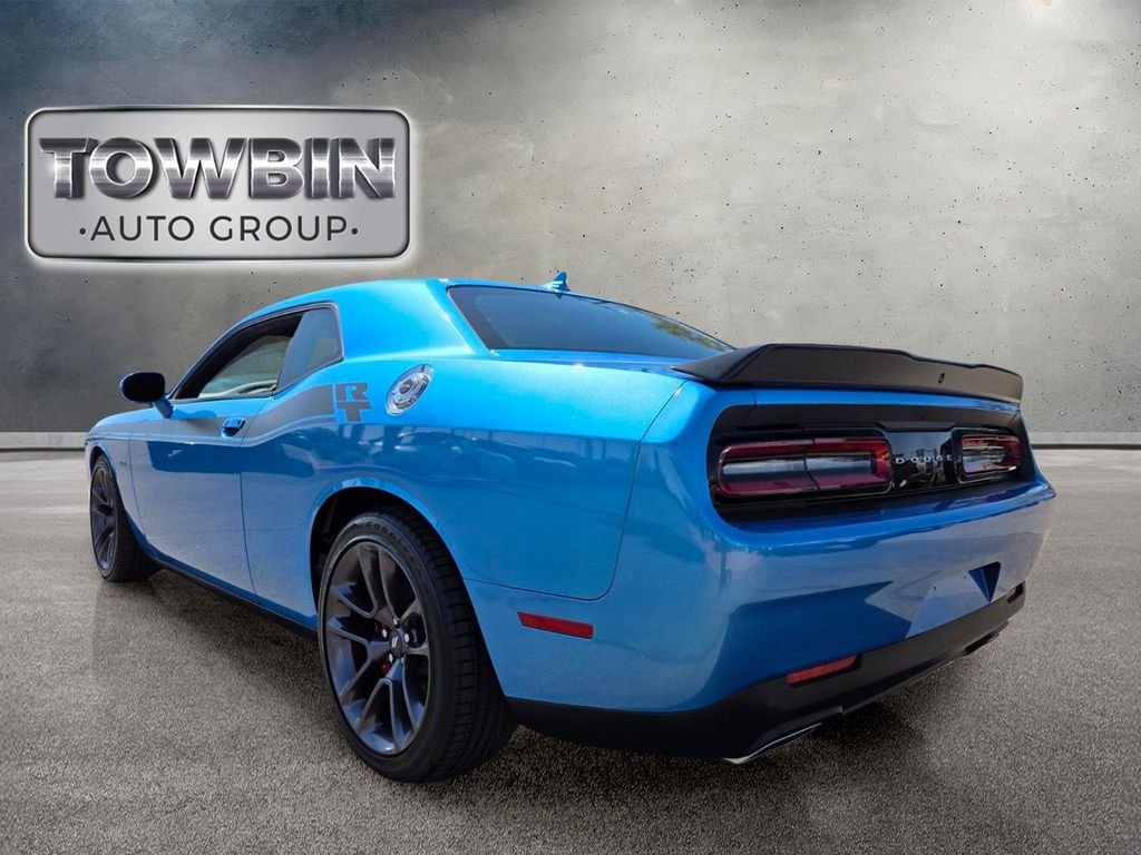 Used 2023 Dodge Challenger R/T w/ Performance Handling Group RWD image 6