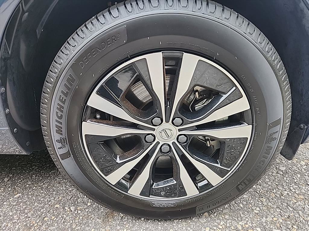 Certified 2025 Volvo XC60 T8 Core AWD/4WD image 12
