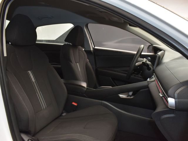 Used 2024 Hyundai Elantra SEL FWD image 12