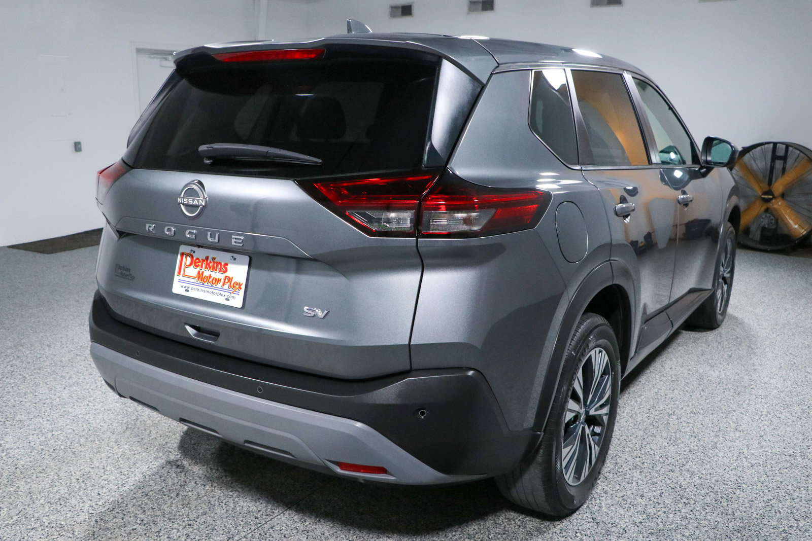 Used 2023 Nissan Rogue SV FWD image 7