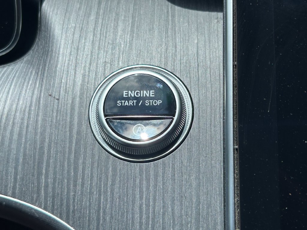 Used 2024 Mercedes-Benz C 300 4MATIC Sedan image 28