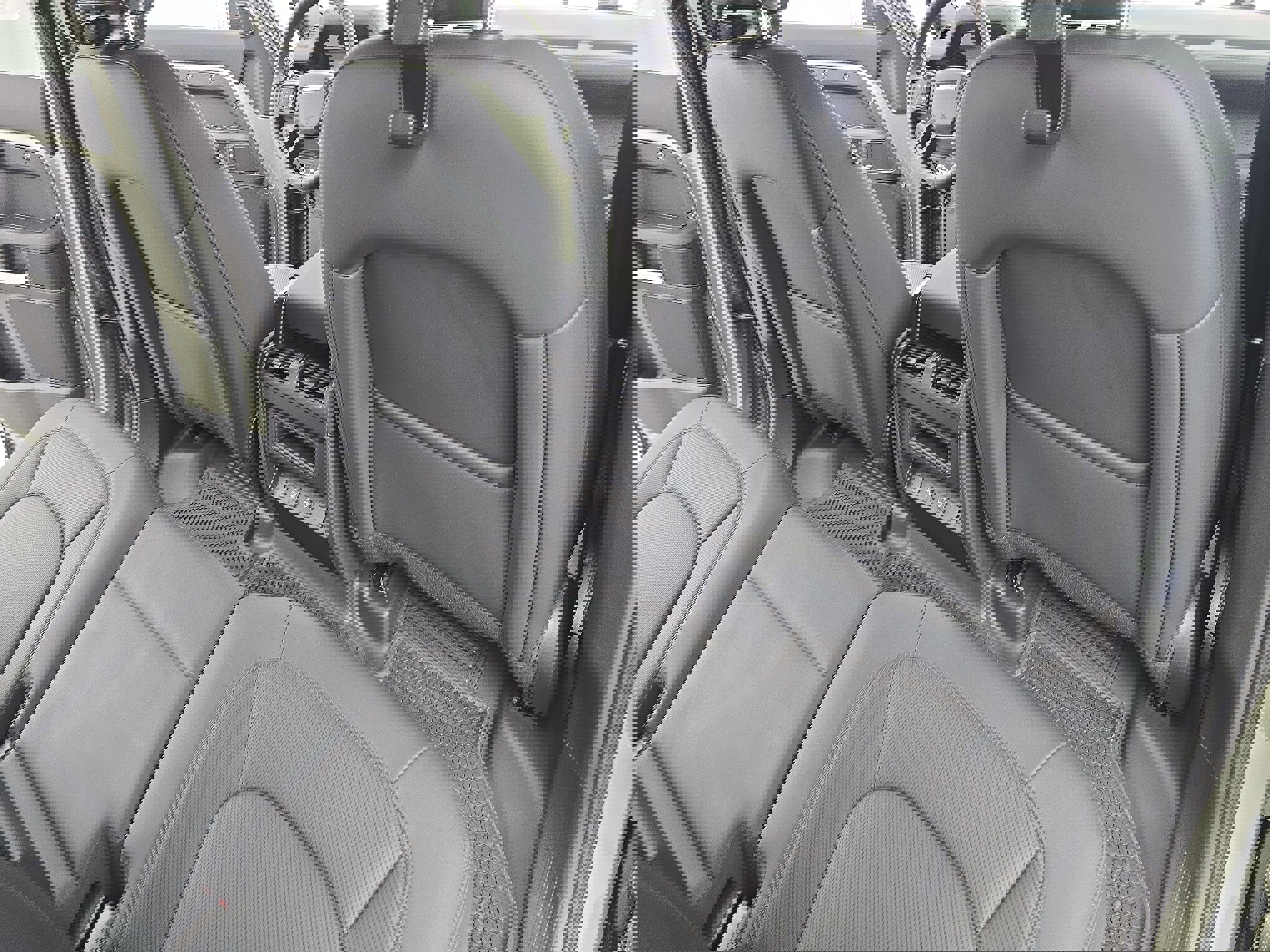 New 2025 Land Rover Defender 110 S image 11